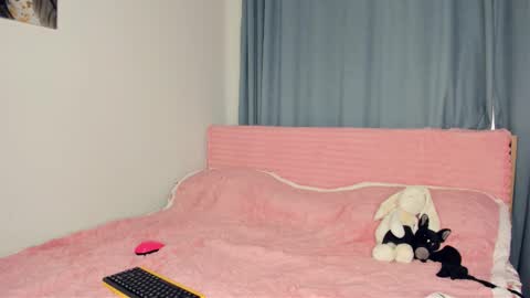 cutie online show from February 12, 7:58 am