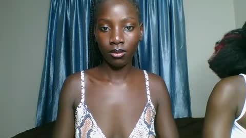 Snapshot of cutie_liqy chatting on November 28, 8:55 pm Liqy online show from November 28, 8:55 pm