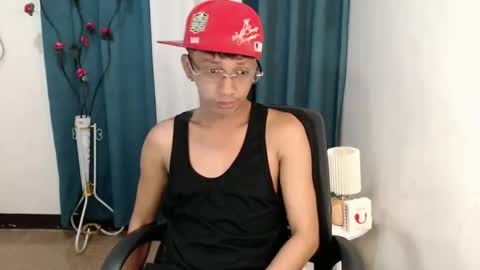 Snapshot of cutie_mico chatting on April 9, 11:26 am cutie_mico online show from April 9, 11:26 am