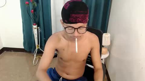 Snapshot of cutie_mico chatting on April 22, 10:39 am cutie_mico online show from April 22, 10:39 am