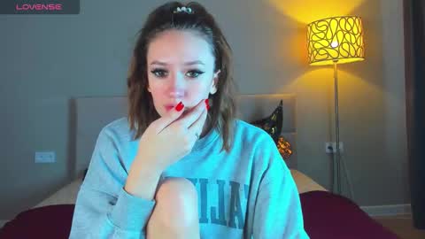 Snapshot of cutie_naughty_girl chatting on November 9, 8:45 am Kate online show from November 9, 8:45 am