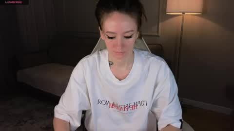 Snapshot of cutie_naughty_girl chatting on June 10, 8:13 am Kate online show from June 10, 8:13 am