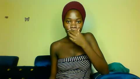 cutieplush online show from March 28, 8:47 am