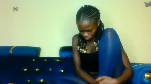 cutieplush online show from April 18, 8:20 pm