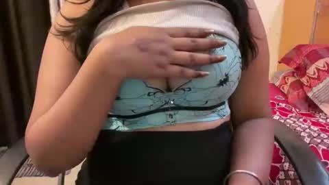 Snapshot of cutie_ruhi chatting on February 27, 9:20 am Ruhii online show from February 27, 9:20 am