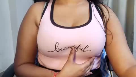 Snapshot of cutie_ruhi chatting on April 23, 6:54 pm Ruhii online show from April 23, 6:54 pm