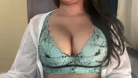 Snapshot of cutie_ruhi chatting on July 22, 5:21 am Ruhii online show from July 22, 5:21 am