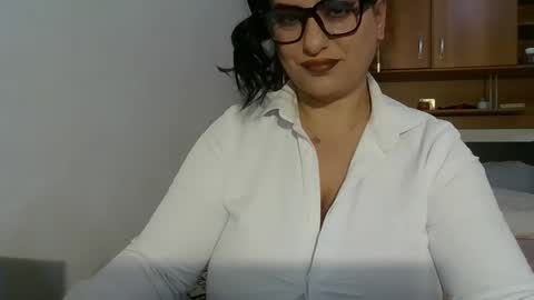 Ami online show from November 9, 9:02 pm