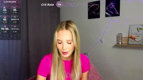 Snapshot of cutiefull_lion chatting on October 8, 5:27 am cutiefull_lion online show from October 8, 5:27 am