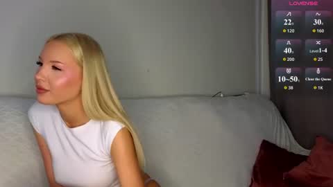 cutiefull_lion online show from June 11, 5:27 am