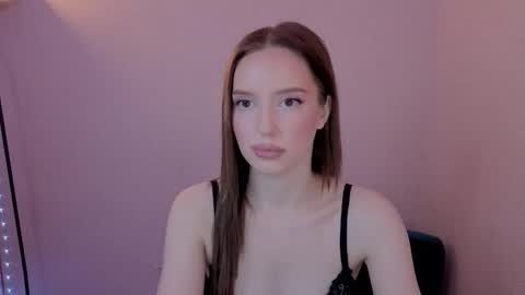 Snapshot of cutienatura chatting on March 21, 7:17 pm Olivia online show from March 21, 7:17 pm