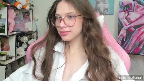 Rori  Instagram cutierori  online show from February 26, 11:41 am