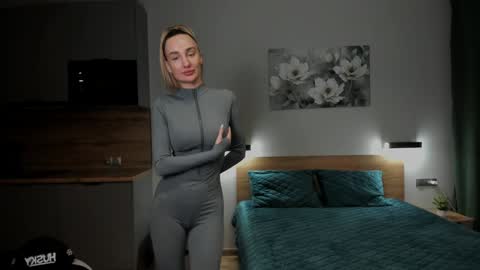 CuttieChloe online show from December 11, 10:16 pm