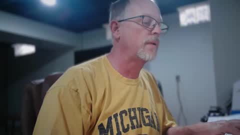 cuuminpussy online show from February 23, 10:07 pm