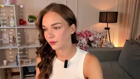 Cwen online show from September 12, 7:14 pm