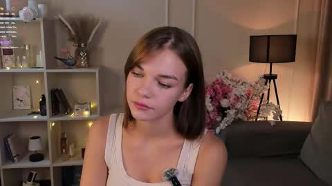 Cwen online show from September 24, 7:50 pm