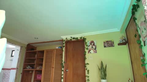 Snapshot of cybercami chatting on January 5, 9:18 pm Camila online show from January 5, 9:18 pm