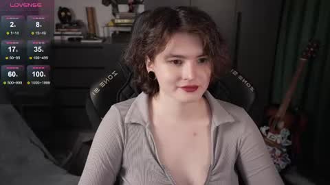 Helen Blossom online show from June 18, 1:48 pm