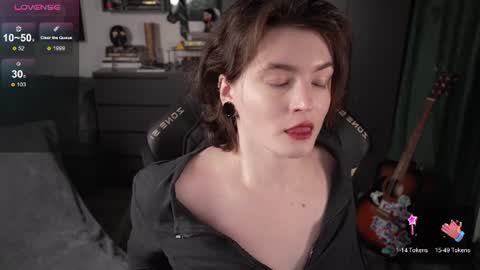 Helen Blossom online show from June 26, 1:37 pm