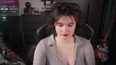 Helen Blossom online show from July 16, 8:15 pm