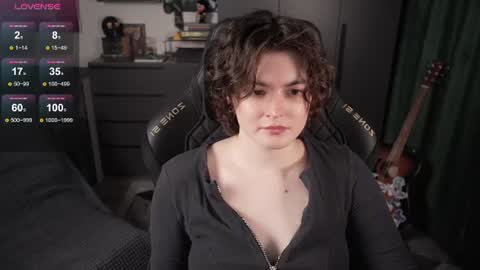 Helen Blossom online show from July 28, 2:05 pm