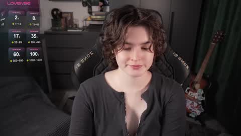 Helen Blossom online show from July 28, 2:13 pm