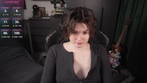 Helen Blossom online show from July 28, 3:21 pm
