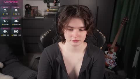 Helen Blossom online show from July 31, 2:05 pm