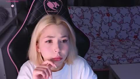 Snapshot of cybersmiling chatting on September 8, 9:58 pm Jane online show from September 8, 9:58 pm