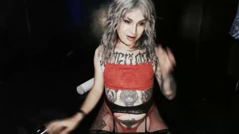 Snapshot of cybertrouble_ chatting on April 16, 4:02 am Nikki online show from April 16, 4:02 am
