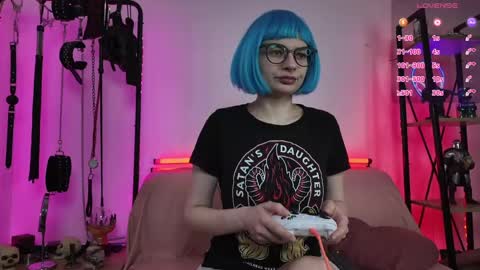 Lily Goddess online show from June 6, 9:58 am