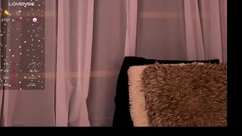 Snapshot of cynthiawest chatting on October 24, 2:52 am Ivy online show from October 24, 2:52 am