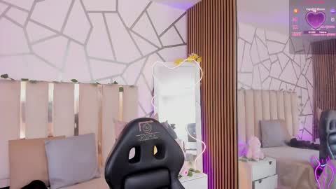 cyrus_tay online show from May 9, 12:21 pm
