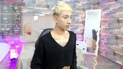 cyrus_tay online show from May 29, 12:47 pm