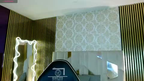 cyrus_tay online show from June 5, 11:49 am