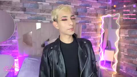 cyrus_tay online show from June 7, 12:31 pm
