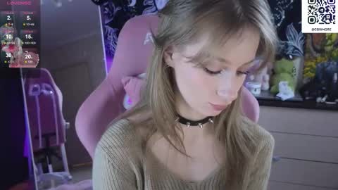 cyyberwhore online show from March 4, 7:20 pm