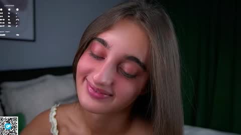 Snapshot of czamabech chatting on October 24, 1:03 am Isabella online show from October 24, 1:03 am