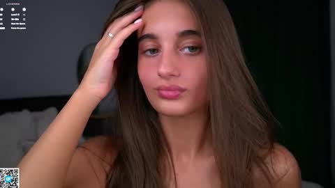 Snapshot of czamabech chatting on November 12, 1:06 am Isabella online show from November 12, 1:06 am