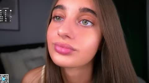 Snapshot of czamabech chatting on November 14, 1:04 am Isabella online show from November 14, 1:04 am