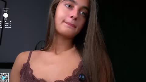 Snapshot of czamabech chatting on February 15, 1:13 am Isabella online show from February 15, 1:13 am