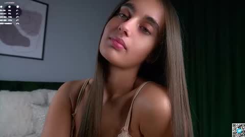 Snapshot of czamabech chatting on February 23, 1:03 am Isabella online show from February 23, 1:03 am