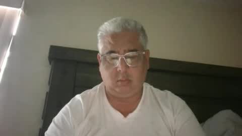 Snapshot of czar1974 chatting on November 27, 2:52 pm czar1974 online show from November 27, 2:52 pm