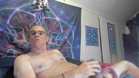 Snapshot of czechlove chatting on September 20, 12:28 pm Andrew Thomas online show from September 20, 12:28 pm