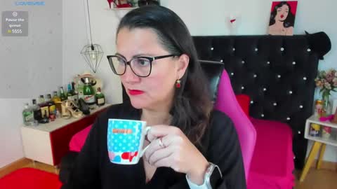 Mia  online show from March 10, 12:37 pm