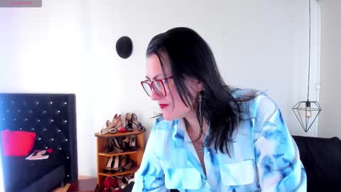 Mia  online show from October 27, 1:26 pm