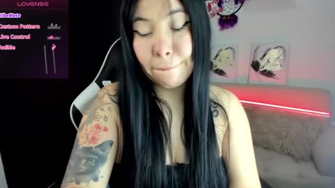 Snapshot of daahanna_ chatting on October 11, 1:05 am Ailyn online show from October 11, 1:05 am