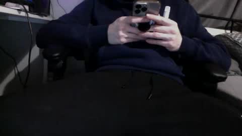 Snapshot of daan2021 chatting on February 8, 8:12 pm daan2021 online show from February 8, 8:12 pm