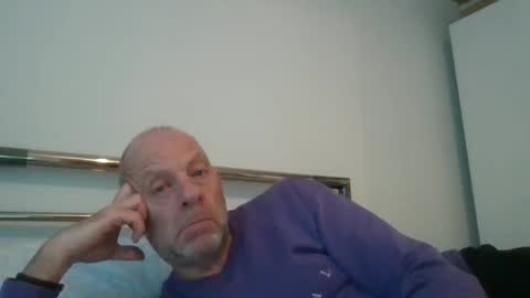 Snapshot of dab2912 chatting on February 1, 3:43 pm dab2912 online show from February 1, 3:43 pm