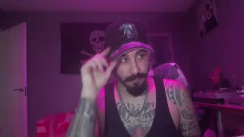 Snapshot of dabirdfree chatting on March 10, 5:29 pm Destroyer online show from March 10, 5:29 pm